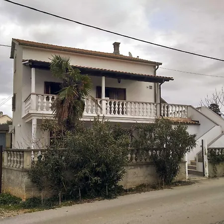 Apartman Bright And Modern Fully Furnished Krk With Private Parking - Two Bedroom Skrbčići